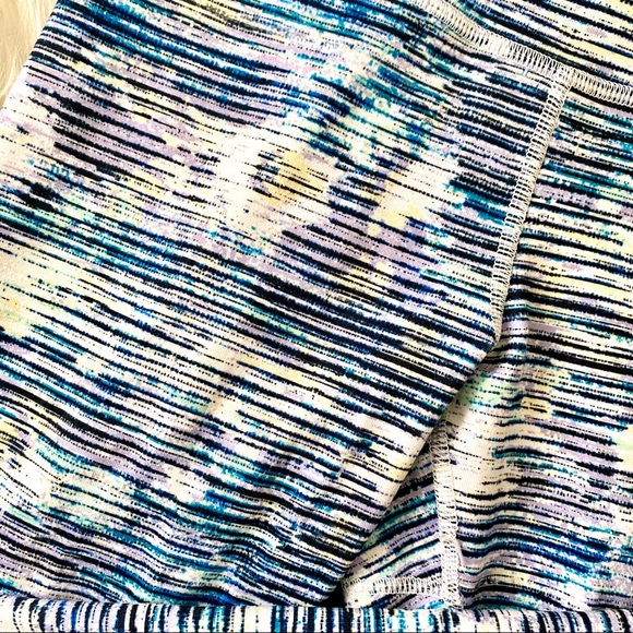 Lululemon Cropped Tights - Picture 2 of 4